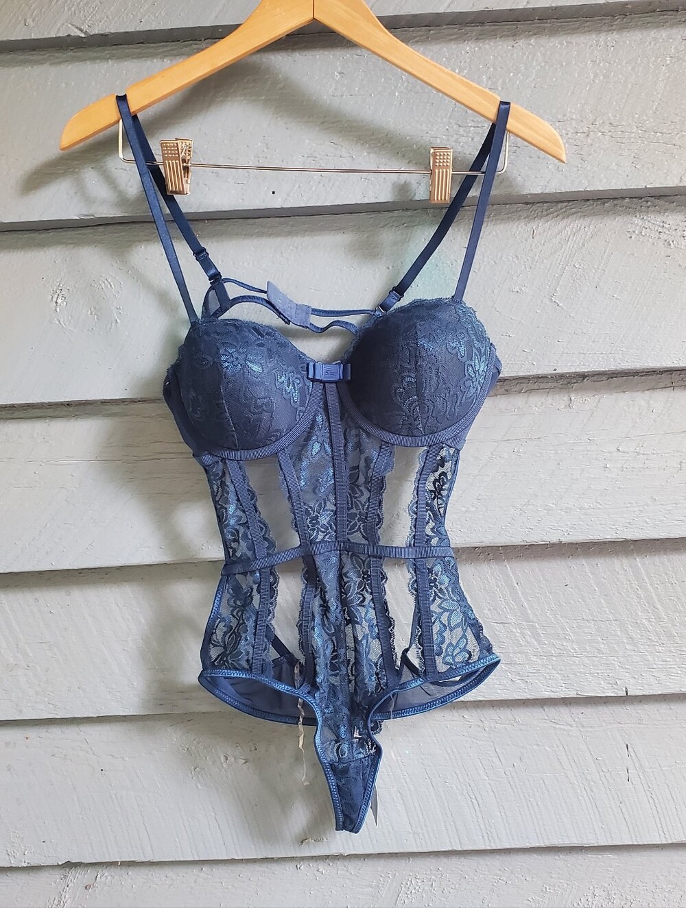 Nwt  Lace Underwire Lingerie
